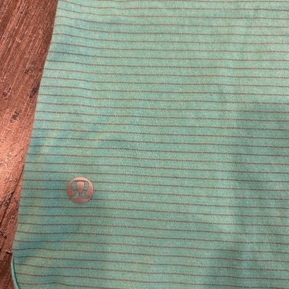 Lululemon - Tank Top Racerback - Picture 2 of 3